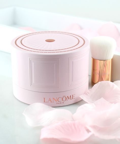 Blush Lancome, Lancome Idole Aura, Lancome Rose, Lancome Makeup Products, Lancome Blush, Lancome Idole Nectar, Lancome Skincare, Lancome Paris, Kabuki Brush