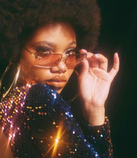 ashion, style, look, outfit, summer, summer outfit, clothing, hair, nails, accessories, outfit inspiration, outfit inspo, outfit for editorial, editorial, editorial photography, fashion photography Look Disco, 70s Aesthetic, 사진 촬영 포즈, 70s Disco, Disco Party, Hair Journey, Mode Vintage, Photography Inspo, Juno