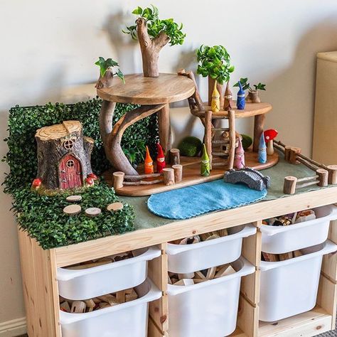 Small Indoor Play Gym, Daycare Nature Decor, Waldorf Classroom Elementary, Nature Daycare, Small World Play Ideas, Tree House Diy, Natural Play, Tree House Designs, Fairy Furniture