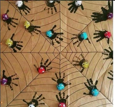 Kids Handicraft, Caterpillar Craft, Bricolage Halloween, Spider Crafts, October Crafts, Halloween Preschool, Daycare Crafts, Art Projects For Kids, Halloween Crafts For Kids