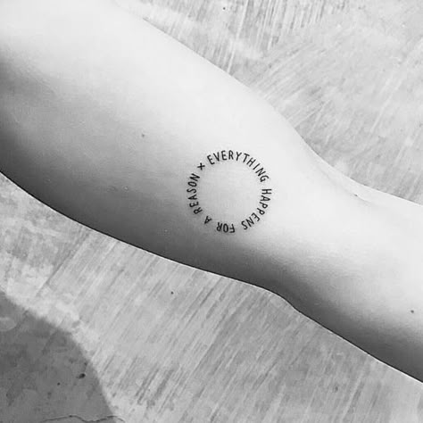 Simply The Best Tattoo, Words In A Circle Tattoo, Circle Text Tattoo, Circle Tattoo Design, Tattoo Circle, Circular Tattoo, Tato Minimal, Forearm Band Tattoos, Circle Tattoo