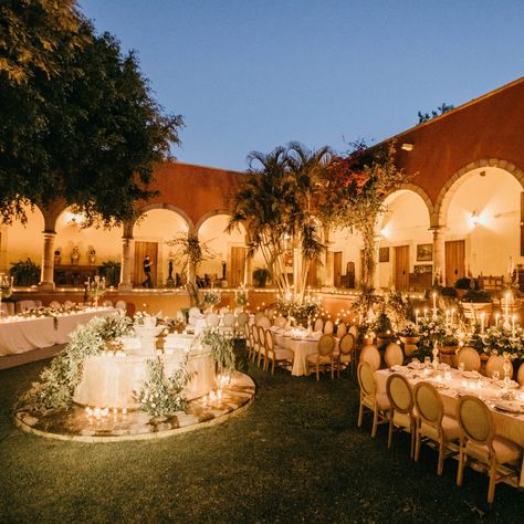 Outside Events Ideas, Mission Style Wedding Reception, Sinaloa Wedding, Elegant Hacienda Wedding, Mexican Wedding Venue Ideas, Wedding Venues Hacienda, Ranchera Wedding, Hacienda Wedding Ceremony, Hacienda Style Wedding Venues