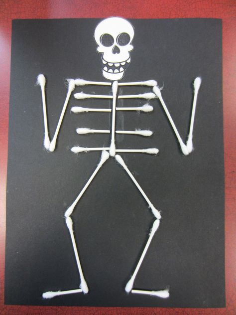 Black construction paper,  skeleton head clipart, and Q-Tips are all you need to make this adorable skeleton craft! Skeleton Art Projects, Skeleton Template, Q Tip Art, Skeleton Craft, Image Halloween, Face Template, Fun Halloween Crafts, Adornos Halloween, Skeleton Art