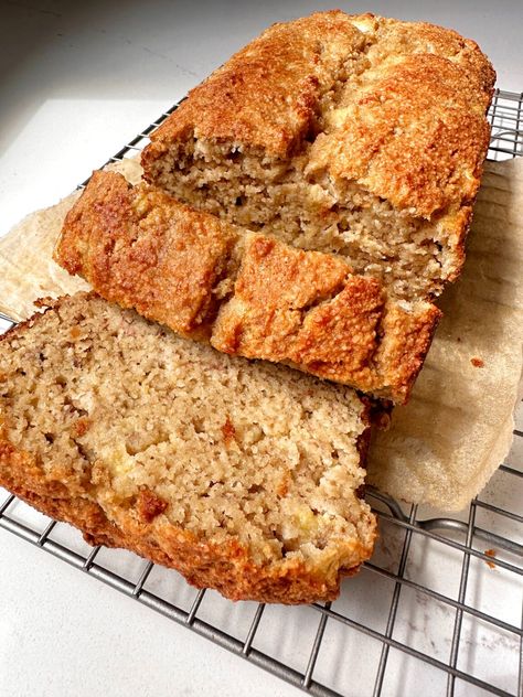 Cottage Cheese Banana, Protein Banana Bread, Delicious Banana Bread, Cottage Cheese Pancakes, Cottage Cheese Recipes, Healthy Banana Bread, Make Banana Bread, Dessert Drinks, Healthy Sweets