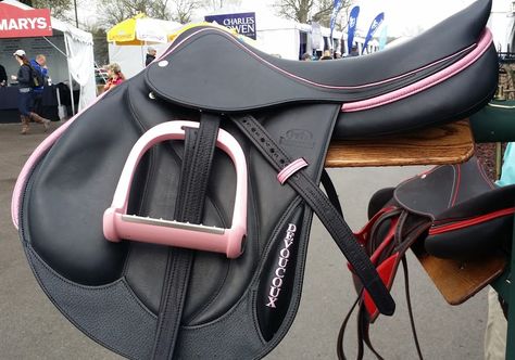 Behind the Bit: Pink 'n black! In saddles, a winning combination English Horse Tack, Equestrian Helmets, Equestrian Helmet, English Horse, English Riding, Riding Hats, English Saddle, Horse Blankets, Equestrian Sports