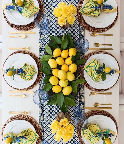 Tips to Set a Gorgeous Summer Tablescape - Red Soles and Red Wine Lemon Table Decor, Lemon Themed Party, Decorating Table, Summer Table Decorations, Deco Champetre, Tafel Decor, Yellow Table, Country Decorating, Table Setting Decor