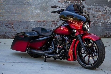 Custom Harley Davidson Street Glide, Harley Davidson Street Glide Special, Street Glide Paint Ideas, Harley Custom Paint, Harley Davidson Custom Paint, Street Glide Custom, Harley Davidson Motorcycles Street Glide, Harley Street Glide Special, Red Harley Davidson