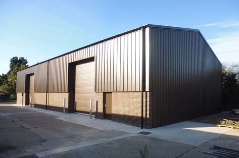 Modern Warehouse Design Exterior, Factory Design Exterior, Modern Warehouse Design, Warehouse Design Exterior, Warehouses Exterior, Factory Building Design, Industrial Building Design, Steel Warehouse, Warehouse Building