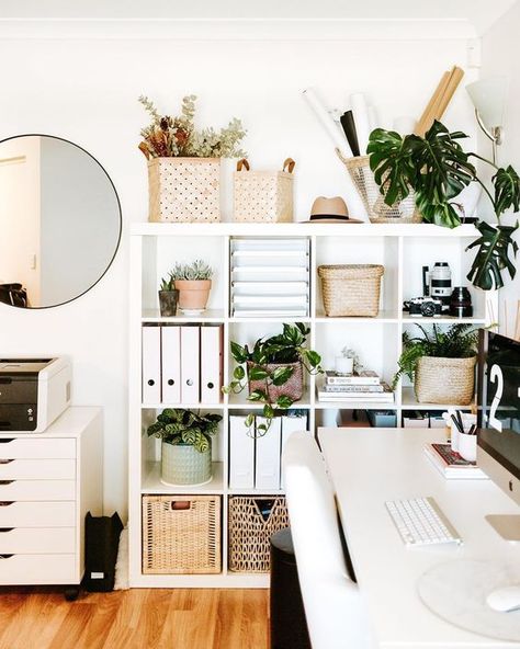 Boho Minimalist Office Inspiration - Tory Stender Ikea Cube Shelves, Hiasan Bilik Tidur, Minimalist Office, Dekorasi Kamar Tidur, Home Office Space, Home Office Organization, Decor Minimalist, Office Inspiration, Office Interior Design