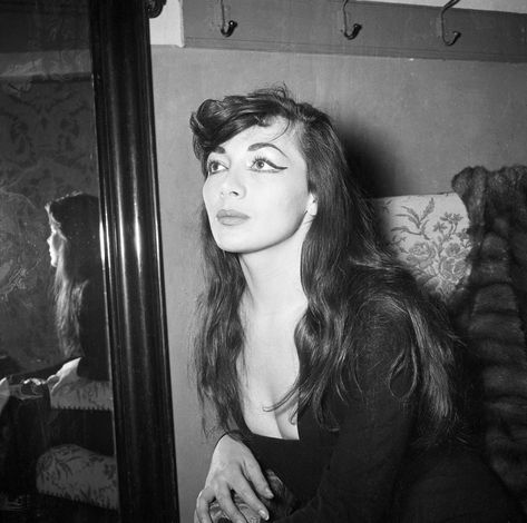 Juliette Greco, Jules Cheret, 20th Century Fashion, Magical World, Study Style, French Fashion, Makeup Inspo, Pretty Pictures, Summer Hairstyles