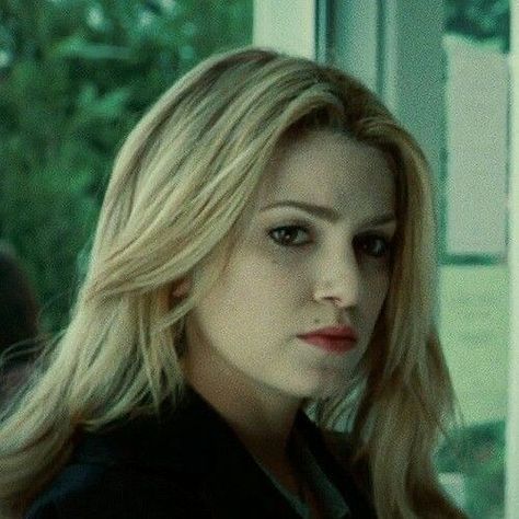 Nikki Reed Twilight, Rosalie Twilight, Rosalie Cullen, Rosalie Hale, Bella Cullen, Twilight Photos, Human Icon, Twilight Film, The Cullen