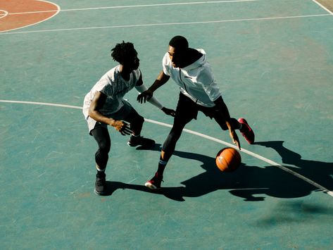 Nike Editorial Photography, Basketball Photoshoot, Basketball Shoot, Sports Photoshoot, Photo Sport, Sports Campaign, Music Video Ideas, Street Basketball, Photography Sports