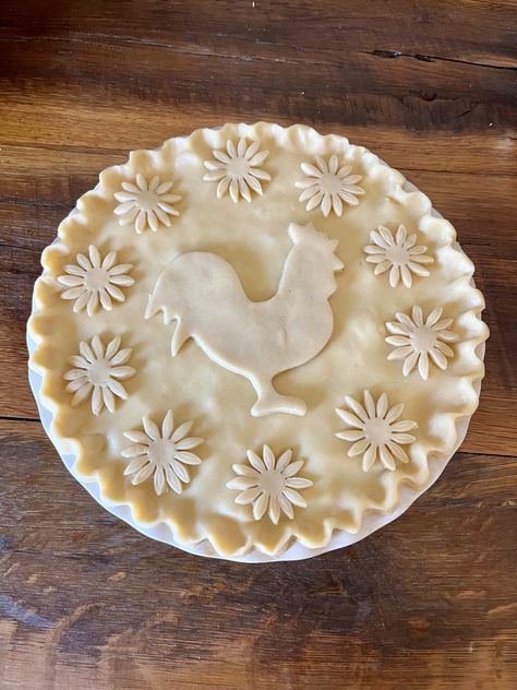 My Chicken Pot Pie turned out so cute! Chicken Pot Pie Crust Designs, Pot Pie Crust, Chicken Pot Pie Crust, Crust Designs, Pie Designs, Pie Crust Designs, Pie Pastry, Pastry Art, Chicken Pot