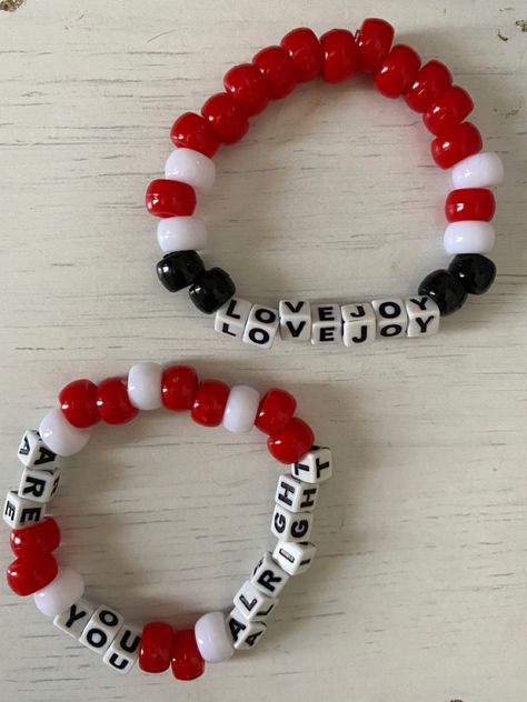 Dsmp Bead Bracelets, Lovejoy Bracelet Ideas, Dsmp Gift Ideas, Lovejoy Kandi, Mcyt Bracelets, Lovejoy Outfit Ideas, Dsmp Bracelet Ideas, Dsmp Jewelry, Kandi Bracelets Ideas Words