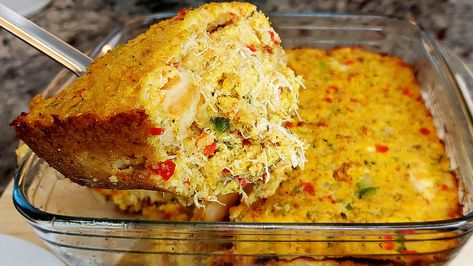 Crab Dressing Recipe, Shrimp Dressing Recipe, Pescatarian Christmas, Pescatarian Thanksgiving, Seafood Cornbread Dressing, Seafood Cornbread, Seafood Dressing Recipe, Seafood Bread, Seafood Dressing