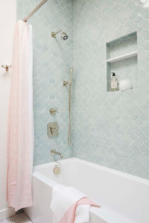 Los Altos Hills — Diann Kartch Design Bathroom Renovations With Bathtub, Bathroom Ideas For Women, Kids Bathroom Tile Ideas, Aqua Bathroom Ideas, Girly Bathroom Ideas For Women, Grey And Pink Bedroom, Pink Bathroom Ideas, Bathroom Vibes, Organic Modern Bathroom