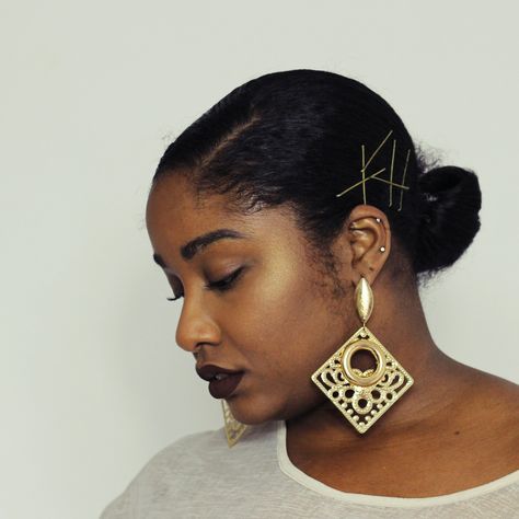 Gold Bobby Pins Hairstyles Natural Hair, Gold Bobby Pins Hairstyles, Gold Bobby Pins, Low Bun Hairstyles, Bobby Pin Hairstyles, Sleek Bun, Low Bun, Going Natural, Bobby Pin