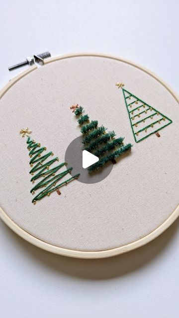 Needlepoint Christmas Tree Stitches, Christmas Tree Hand Embroidery Patterns Free, Easy Christmas Tree Embroidery, Christmas Hand Embroidery Designs, Embroidery Christmas Tree Pattern, Christmas Cards Embroidery, Embroidered Christmas Trees, Hand Embroidered Christmas Tree, Embroider Pillowcase