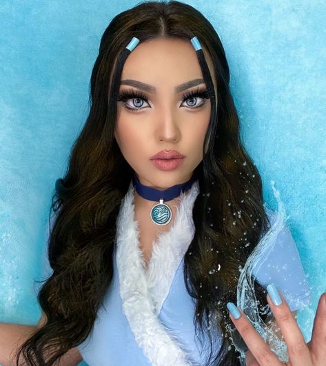 Promise Tamang on Instagram: “Katara the water bending Kween 💦What type of bender are you?! Drop an Emoji and tell me” Avatar Makeup, Water Bending, Water Bender, Rave Makeup, Disney Ladies, Halloween Town, Couples Costumes, Cosplay Outfits, What Type