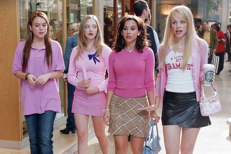 Best Mean Girls Quotes, Mean Girl Quotes, Mean Girls Movie, 2000s Girl, Girl Film, Goddess Costume, Girl Movies, Tina Fey, Girl Running