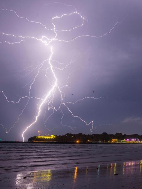 JAGGED lightning strikes a pose like Mick Jagger as storms bash the South. The Jumpin’ Jack flash bang arced across the sky at Weymouth, Dorset. Fire crews saved a woman, 70, after two houses burst into flames after a lightning strike in Andover, Hants. The Met Office has issued a yellow warning of thundery conditions […] Crantock Beach, Flash Bang, Weymouth Dorset, Rain And Thunderstorms, Lightning Strike, Thunder And Lightning, Lightning Storm, Seaside Resort, Lightning Strikes