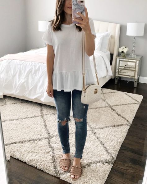 Flat Lays Come to Life No.42 Jean Dress Outfits, Mothers Day Outfit, Comfy Jeans Outfit, Outfits With Jeans, Peplum Tops, Latest Jeans, Jeans Outfit Casual, Cute Spring Outfits, Outfit Jeans