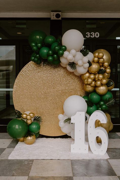 Tropical Birthday Backdrop Ideas, Hawaiian Birthday Decor, Tropical Sweet 16 Decorations, Tropical Bday Party Ideas, Hawaiian Backdrop Ideas, Hawaiian Sweet 16, Hawaiian Birthday Party Decorations, Tropical Invite, Tropical Sweet 16