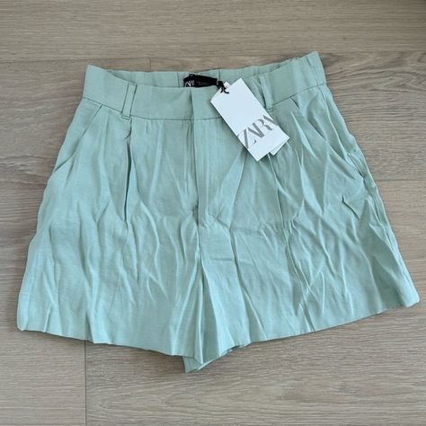 ZARA mint pleated shorts Mint Dress, Zara Shorts, Pleated Shorts, Zara Pants, Short Dresses, Blue Green, Color Blue, Mint, Zara