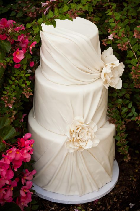 Wedding Cake Drape, Draped Wedding Cake, Drape Wedding Cake, Wedding Cales, Draping Wedding, Wedding Cake Display, Elegant Birthday Cakes, Cupcake Display, Raleigh Wedding