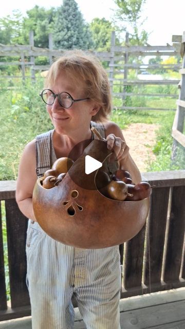 Graham Ottoson on Instagram: "What will I put in my gourd basket?? Gourds!!  #gourds #gourdbasket #allthetools #makeyourown #growyourart #metagourd #gourdlandia" Gourd Basket, Things To Fo, How To Dry Gourds, Cat Gourd, Gourds Diy, Calabash Gourd, Fall Gourds, Halloween Gourds, Gorgeous Gourds