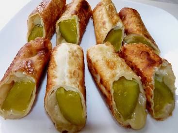 Cheesy Pickle Egg Rolls (aka The Toasted Frog). Pickle Egg Rolls, Pickle Ideas, Fried Pickles Recipe, Homemade Ham, Chicken Spring Rolls, Bacon Deviled Eggs, Pickled Eggs, Stuffed Jalapenos With Bacon, Egg Roll Wrappers