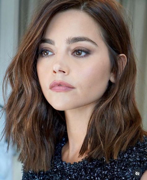 Jenna Coleman Hair, Jenna Coleman Style, Sophisticated Hairstyles, Female Role Models, Jenna Louise Coleman, Jenna Coleman, Cara Delevingne, Summer Hairstyles, Celebrities Female