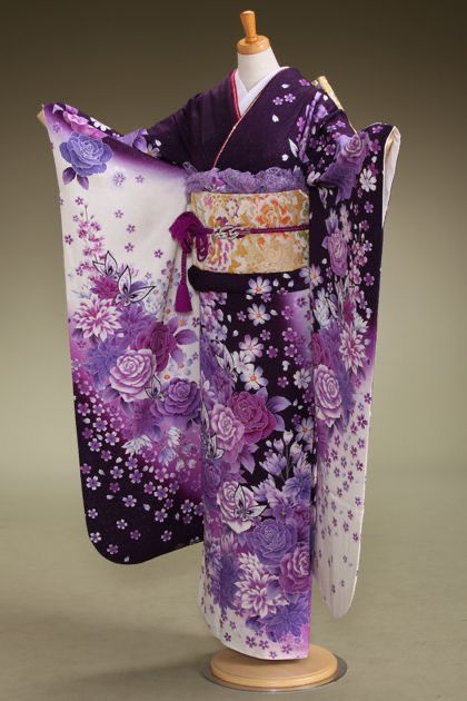 Purple Kimono Outfit, Purple Kimono Traditional, Purple Yukata, Kimono Ideas, Purple Kimono, Kimono Traditional, Furisode Kimono, Japanese Traditional Clothing, Cute Kimonos