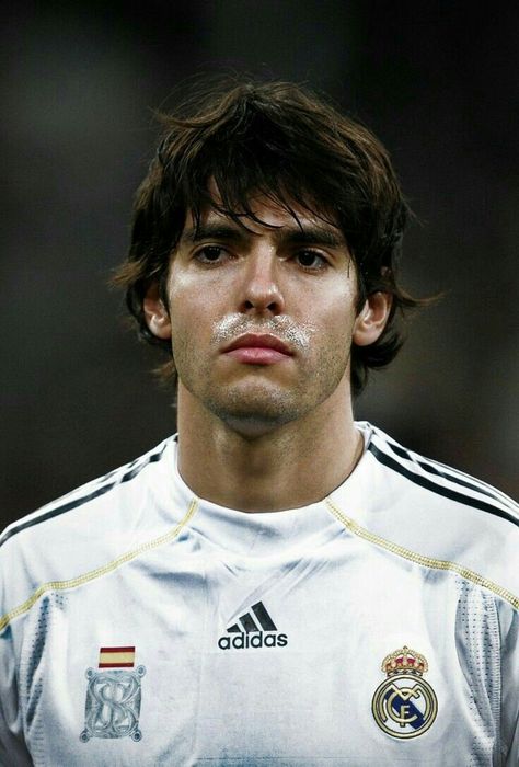 Kaka Real Madrid, Ronaldo Haircut, Cristiano 7, Ricardo Kaka, Milan Football, Andrea Pirlo, Real Madrid Team, Anime Rapper, Skate And Destroy