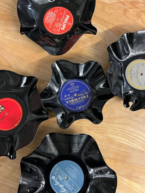 so easy and fun to make Record Coasters Diy, Vinyl Record Bowl Diy, Vinyl Record Bowls, Vinyl Record Bowl, Vinyl Bowls Old Records, Record Bowl, Record Bowls, Diy Vinyl, Cache Pot