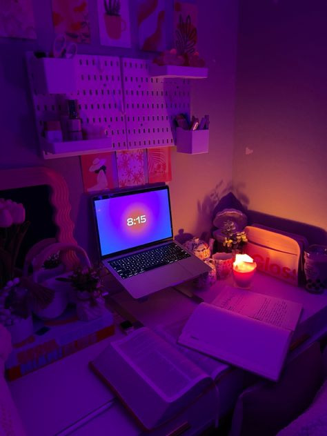 I Glow Pink In The Night In My Room, Study Late Night Aesthetic, Study Desk Aesthetic Dark, Night Time Study Aesthetic, Study Desk Aesthetic Night, Night Desk, Aesthetic Desk Setup, Oc California, Aesthetic Desk