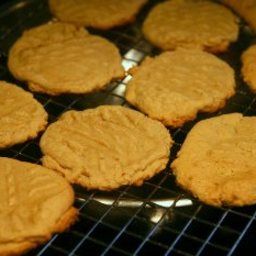 Moist Peanut Butter Cookies, Mrs Fields Cookie Recipe, Mrs Fields Cookies, Toffee Cookie Recipe, Pb Cookies, Cookie Factory, Mrs Fields, Chip Recipes, Cookies Peanut Butter