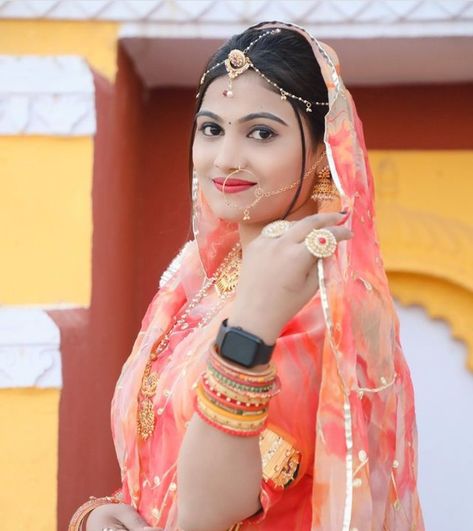 Jay Aadivasi Photo, Kirti Suresh, Rajasthani Photo, New Funny Pics, Rajasthani Culture, Rajasthani Bride, Editing Studio, Punjabi Wedding Couple, Hanuman Wallpapers