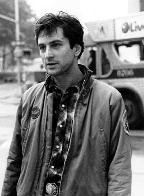 ❤Travis Barker Taxi Driver Taxi Driver Pfp, Based Pfp, Sigma Aesthetic, Taxi Driver 1976, Martin Scorsese Movies, Travis Bickle, Don Corleone, Linking Park, Movie Shots