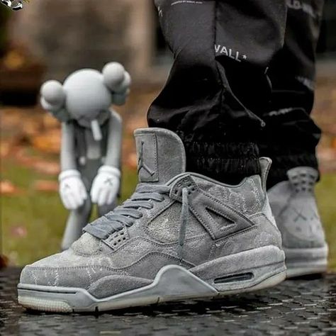 Jordan 4 Cool Grey, Tmax Yamaha, Nike Shoes Women Fashion, Huaraches Shoes, Nike Air Jordan 4, Nike Fashion Shoes, Jordan 4s, Retro 4, Shoes Sneakers Nike