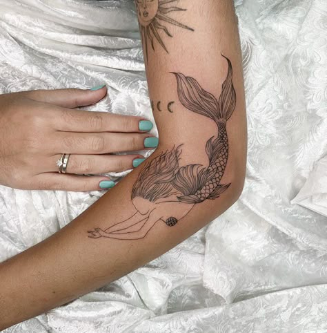 Mermaids Tattoo Designs, Mermaid Tattoo Ideas For Women Arm, Mermaid Arm Tattoos For Women, Mermaid Tattoo Ideas For Women Forearm, Mermaid Hand Tattoo, Mermaid Forearm Tattoo, Mermaid Tattoo Arm, Mermaid Tattoo Designs For Women, Mermaid Arm Tattoo