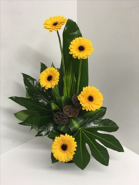 Floral Arrangements Ideas, Flowers Arrangements Ideas, Fresh Flower Arrangement, Wedding Floral Arrangements, Contemporary Flower Arrangements, Floral Art Arrangements, Tropical Floral Arrangements, Thanksgiving Flowers, Small Flower Arrangements