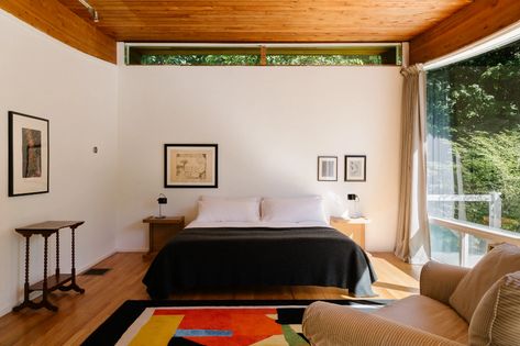 Japanese Mid Century Modern, Japanese Bedroom, Airy Bedroom, Mid Century Bedroom, Mid Century Modern Bedroom, Architectural Inspiration, Residential Interior, Architectural Digest, Modernism