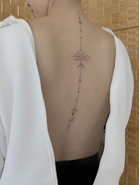 Anklet Tattoos For Women, Girl Spine Tattoos, Back Tattoo Women Spine, Feminine Back Tattoos, Spine Tats, Tattoo Ideas Inspiration, Flower Spine Tattoos, Spine Tattoo Ideas, Tato Minimal