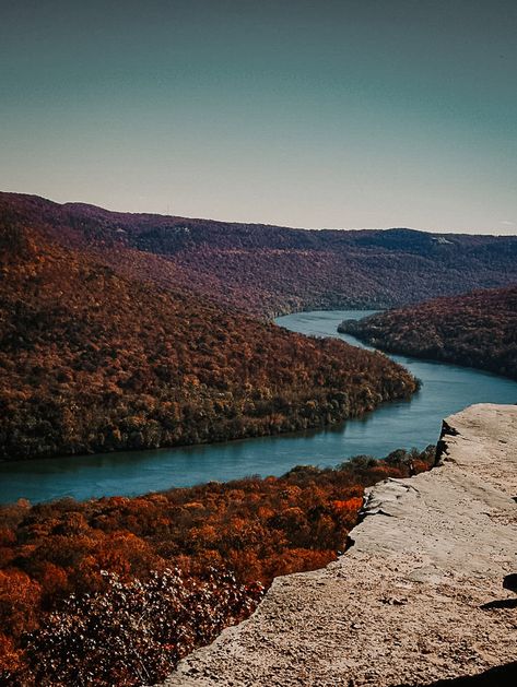 How-to-Elope in Chattanooga | Chattanooga Elopement Guide - Kentucky Elopement Photographer | Korey Nunley Photography Kentucky Elopement, Chattanooga Elopement, Tennessee Elopement, Cloudland Canyon, Pedestrian Bridge, Elopement Locations, Destination Elopement, Best Location, Photography Services