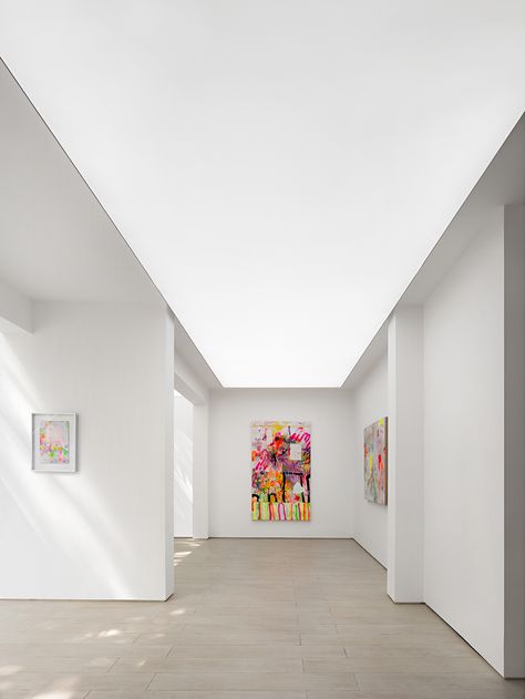 KennaXu Gallery, Shenzhen, CN / DA INTEGRATING LIMITED — urdesignmag Museum Contemporary Art, Art Gallery Space, Art Gallery Design, Natchez Ms, Modern Museum, Contemporary Art Installation, Gallery Interior, Modern Art Gallery, Visitors Center