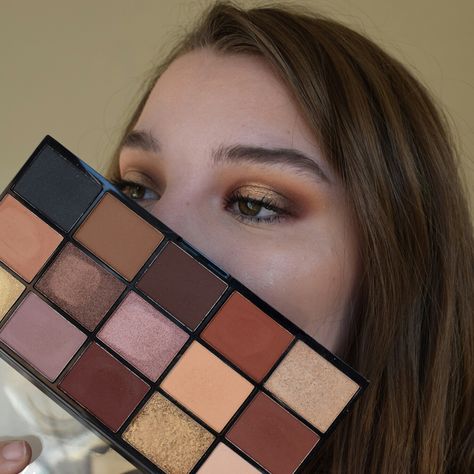 Revolution Velvet Rose Palette Looks, Revolution Palette Looks, Revolution Palette Eyeshadows, Makeup Revolution Foundation, Revolution Foundation, Revolution Concealer, Abh Soft Glam, Concealer Swatches, Makeup Revolution Eyeshadow