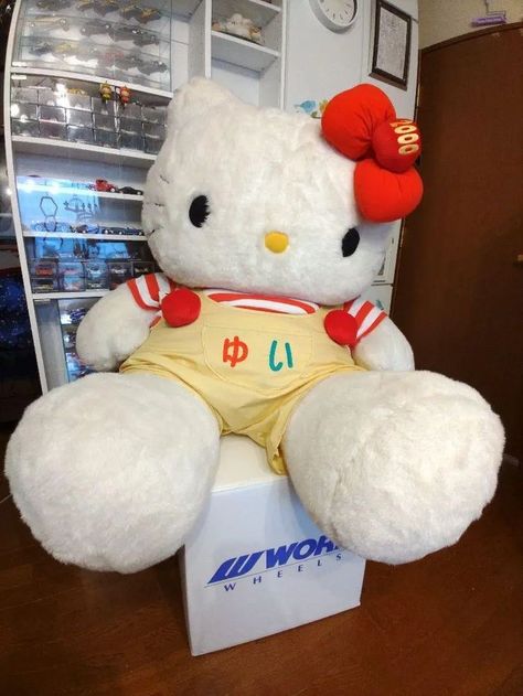 #hellokitty #kawaii #cute #plush #plushies #plushcore #pinterest #adorable Large Hello Kitty Plush, Huge Hello Kitty Plush, Sanrio Plushies, Hello Kitty Gifts, Hello Kitty Things, Hello Kitty Jewelry, Sanrio Stuff, Kitty Images, Hello Kit