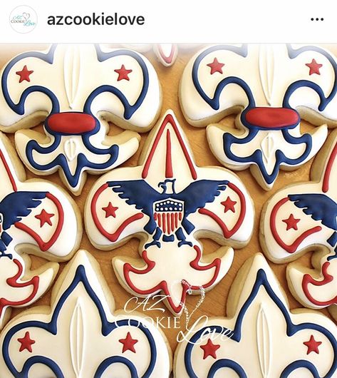 Boy Scout Cookies, Eagle Court Of Honor Food, Eagle Scout Decorations, Eagle Scout Cookies, Eagle Scout Ceremony Decorations, Scout Decorations, Cub Scout Skits, Eagle Scout Project Ideas, Eagle Scout Cake