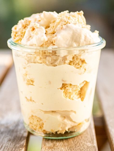 Award-Winning Southern Style Banana Pudding Award Winning Desserts, Recipe Format, Southern Banana Pudding, Custard Pudding, Trifle Dish, Homemade Whipped Cream, Pudding Recipes, Banana Pudding, Trifle